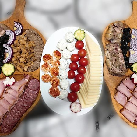 Voinescu House - Natural Living & Eating Simon Ngoại thất bức ảnh
