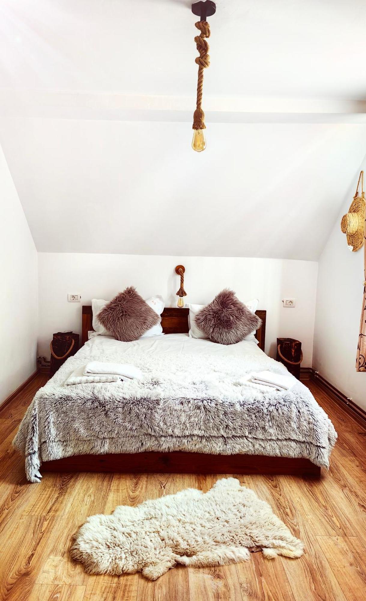 Voinescu House - Natural Living & Eating Simon Ngoại thất bức ảnh