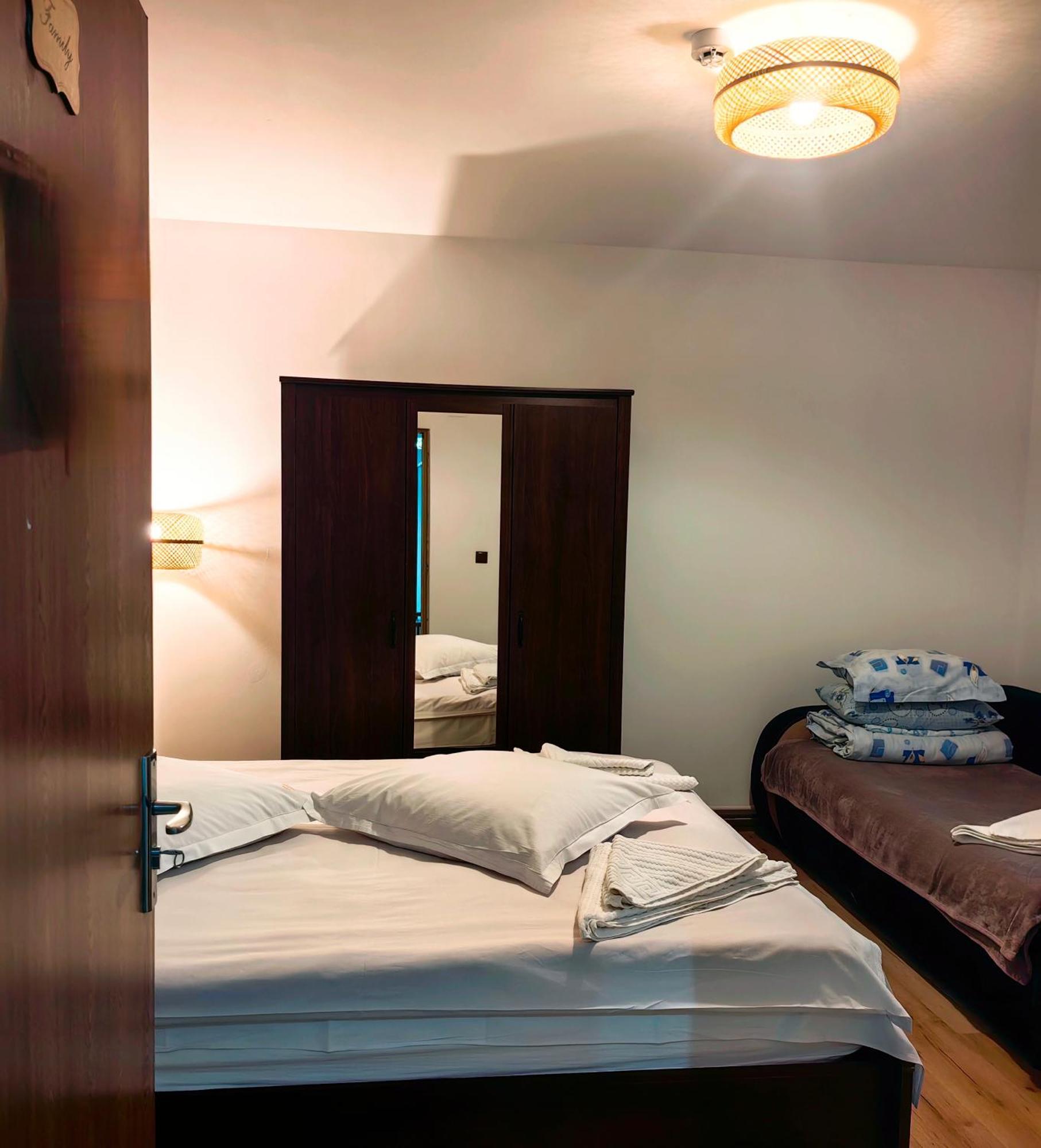 Voinescu House - Natural Living & Eating Simon Ngoại thất bức ảnh